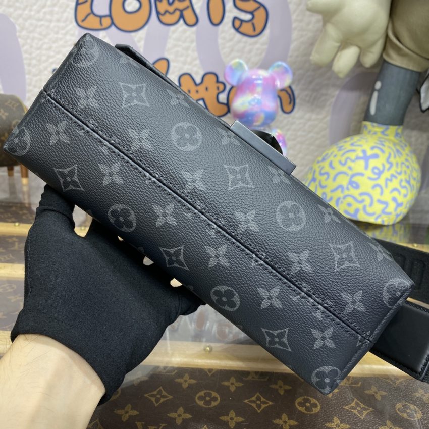 Replica Louis Vuitton S-Cape Messenger Black - top-tier luxury replica shoulder bag