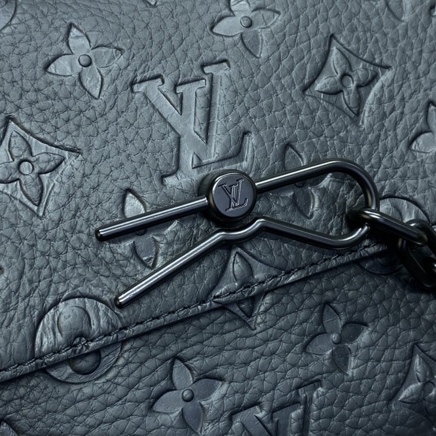 Replica Louis Vuitton Steamer Messenger Black 7 Replica Louis Vuitton Steamer Messenger Black - realistic designer-inspired fake bag