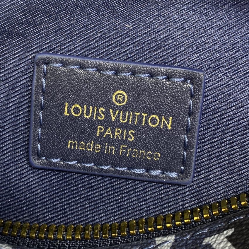 Replica Louis Vuitton Bumbag Discovery Blue Fire 2 Replica Louis Vuitton Bumbag Discovery Blue Fire - premium 1:1 fake handbag model