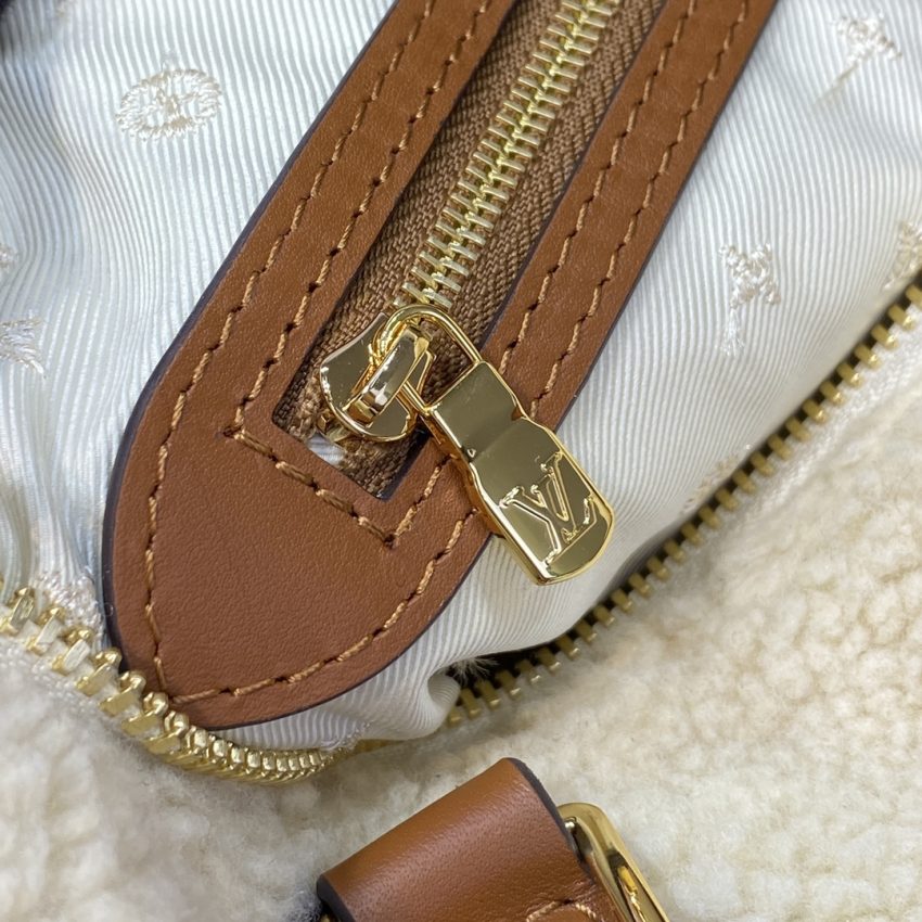 Replica Louis Vuitton Speedy Bandouliere 25 White Wool - realistic designer-inspired fake bag