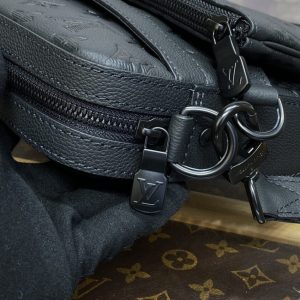 Replica Louis Vuitton Trio Messenger Full Black 4 Replica Louis Vuitton Trio Messenger Full Black - high-end fake designer purse