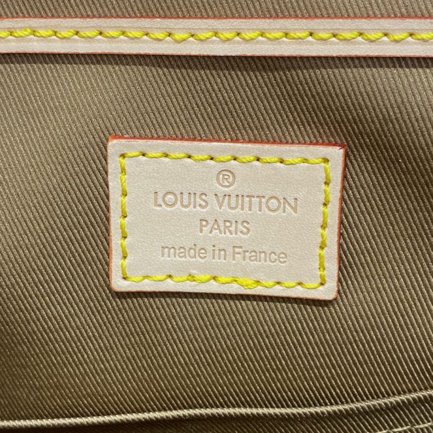Replica Louis Vuitton Excursion 8 Replica Louis Vuitton Excursion - top-tier luxury replica shoulder bag