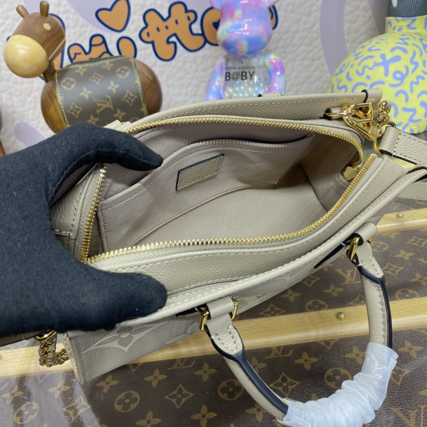 Replica LV OnTheGo East West Beige 6 Replica LV OnTheGo East West Beige - top-tier luxury replica shoulder bag