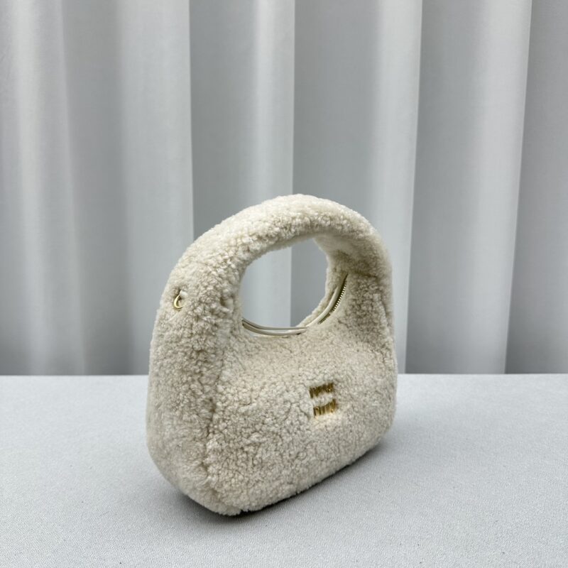 Replica Miu Miu Wander White Wool 2 Replica Miu Miu Wander White Wool - high-accuracy replica luxury purse