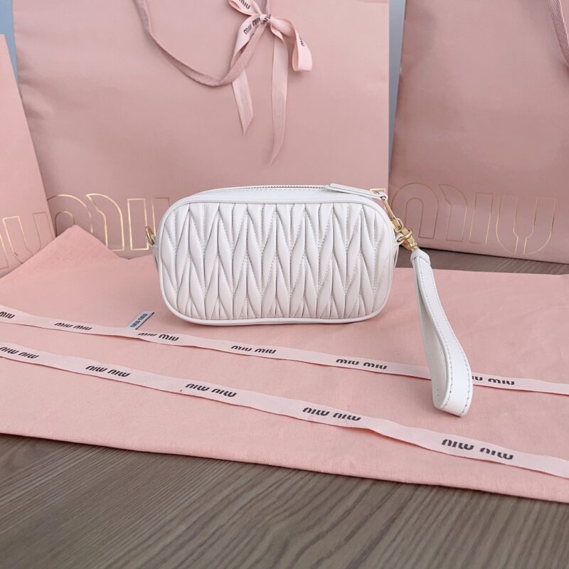 Replica Miu Miu Clutch White 3 Replica Miu Miu Clutch White - high-accuracy replica luxury purse