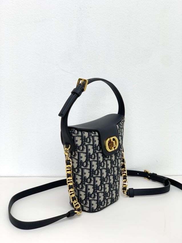 Replica Dior 30 Montaigne Amber Chain 7 Replica Dior 30 Montaigne Amber Chain - high-accuracy replica luxury purse