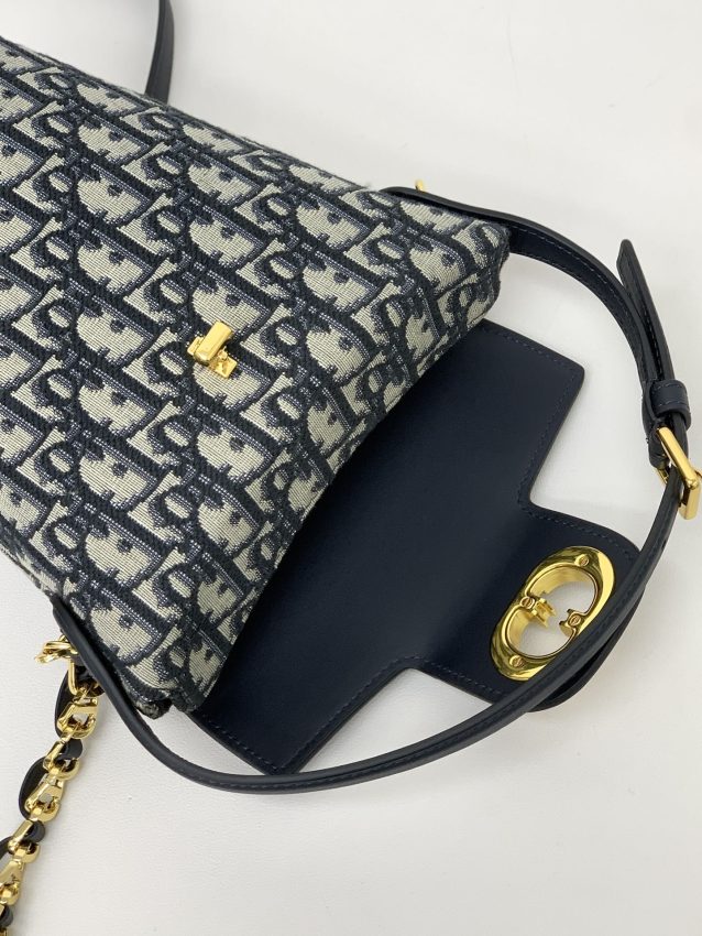 Replica Dior 30 Montaigne Amber Chain 2 Replica Dior 30 Montaigne Amber Chain - top-rated replica designer bag