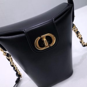 Replica Dior 30 Montaigne Amber Chain Black 2 Replica Dior 30 Montaigne Amber Chain Black - authentic-look luxury purse replica