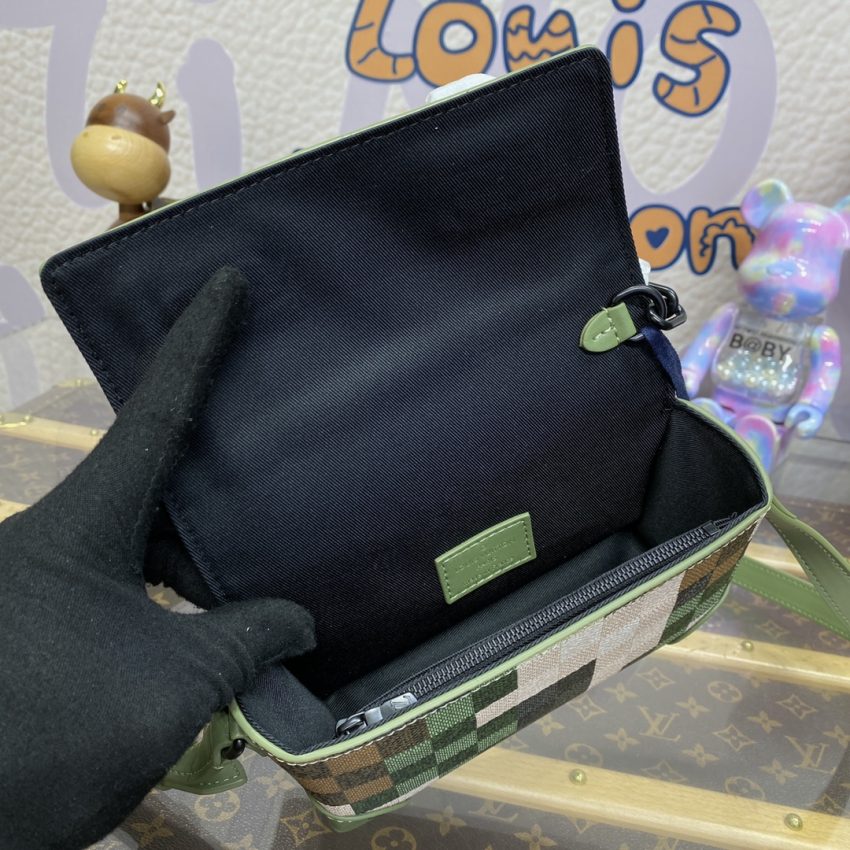 Replica Louis Vuitton Steamer Wearable Wallet 9 Replica Louis Vuitton Steamer Wearable Wallet - premium 1:1 fake handbag model