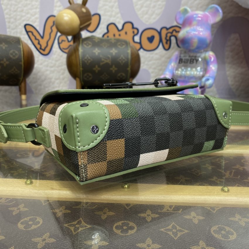 Replica Louis Vuitton Steamer Wearable Wallet 2 Replica Louis Vuitton Steamer Wearable Wallet - realistic designer-inspired fake bag