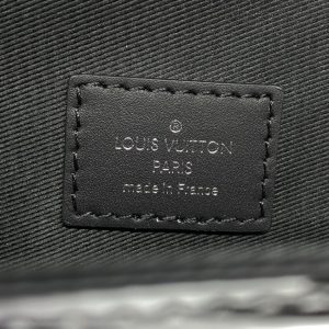 Replica Louis Vuitton Steamer Wearable Wallet II 3 Replica Louis Vuitton Steamer Wearable Wallet II - high-quality designer bag clone