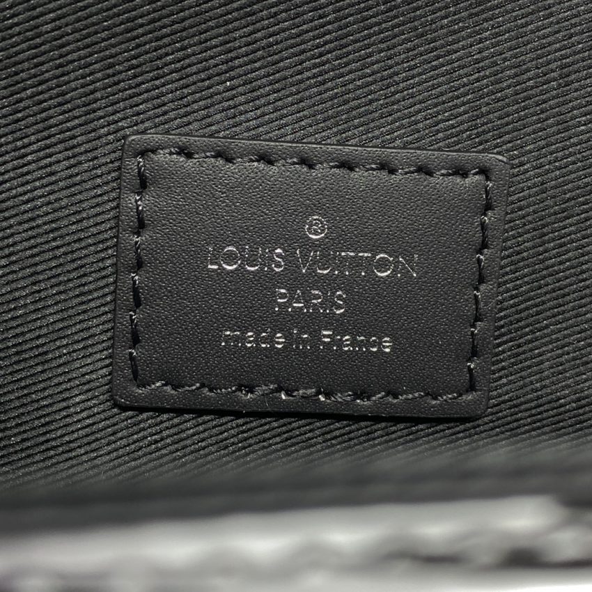Replica Louis Vuitton Steamer Wearable Wallet II 3 Replica Louis Vuitton Steamer Wearable Wallet II - high-quality designer bag clone