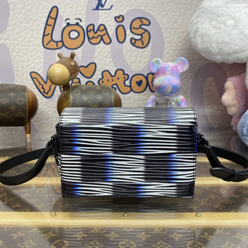Replica Louis Vuitton Steamer Wearable Wallet II 6 Replica Louis Vuitton Steamer Wearable Wallet II - top-tier luxury replica shoulder bag