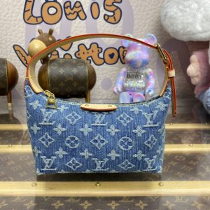 Replica Louis Vuitton Hills Pochette 1 Replica Louis Vuitton Hills Pochette - ultra-realistic fake designer tote