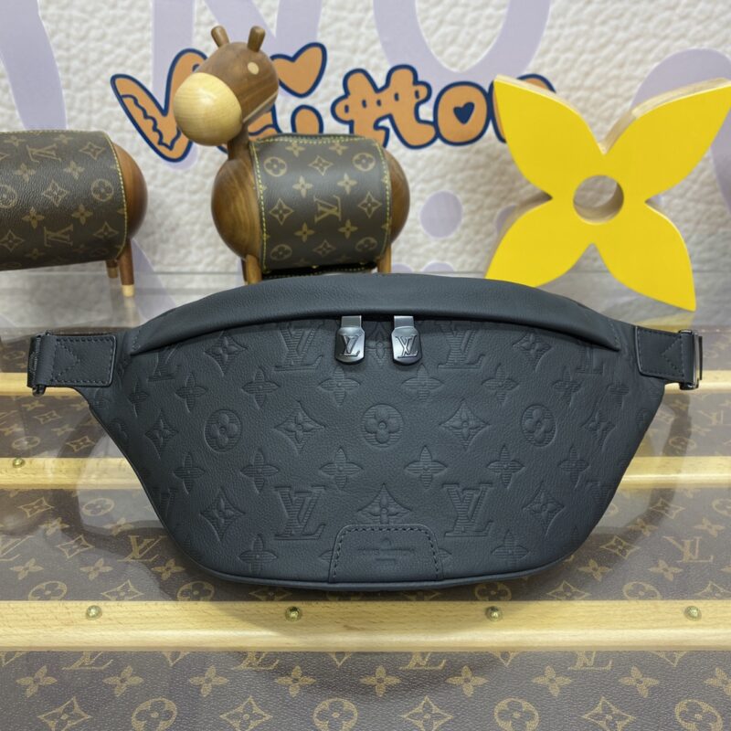 Replica Louis Vuitton Bumbag Discovery Black Canvas 1 Replica Louis Vuitton Bumbag Discovery Black Canvas - top-tier luxury replica shoulder bag