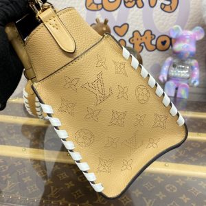 Replica Louis Vuitton On My Side PM Milk Tea 6 Replica Louis Vuitton On My Side PM Milk Tea - 1:1 designer replica handbag