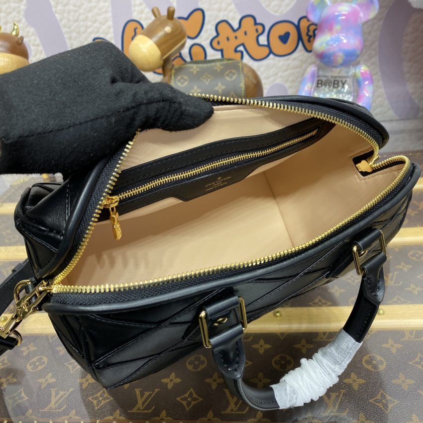 Replica Louis Vuitton Speedy Bandouliere 25 Full Black 5 Replica Louis Vuitton Speedy Bandouliere 25 Full Black - best quality luxury bag dupe
