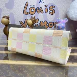 Replica LV OnTheGo Yellow 7 Replica LV OnTheGo Yellow - realistic designer-inspired fake bag