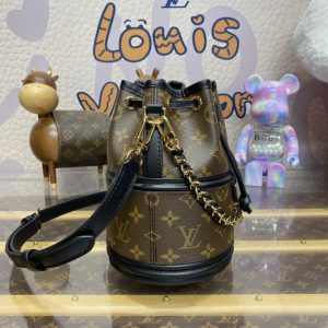 Replica Louis Vuitton Canoé Bucket Bag 7 Replica Louis Vuitton Canoé Bucket Bag - high-accuracy replica luxury purse