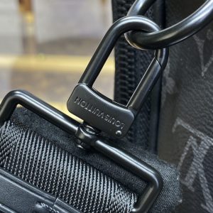 Replica Louis Vuitton Alpha Messenger Black Canvas - high-accuracy replica luxury purse