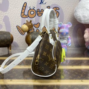 Replica Louis Vuitton Ellipse BB 8 Replica Louis Vuitton Ellipse BB - best quality luxury bag dupe