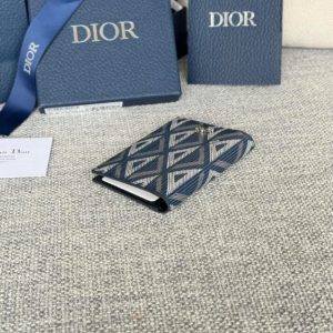Replica Dior Bi Fold Card Holder 4 Colors 4 Replica Dior Bi Fold Card Holder 4 Colors - realistic designer-inspired fake bag