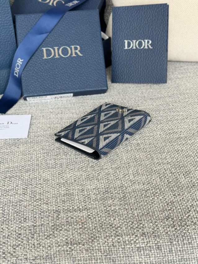 Replica Dior Bi Fold Card Holder 4 Colors 4 Replica Dior Bi Fold Card Holder 4 Colors - realistic designer-inspired fake bag