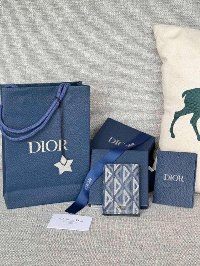 Replica Dior Bi Fold Card Holder 4 Colors 9 Replica Dior Bi Fold Card Holder 4 Colors - high-accuracy replica luxury purse