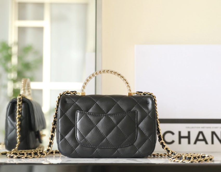 Replica CHANEL CF 19 cm Handle Black 2 Replica CHANEL CF 19 cm Handle Black - high-quality designer bag clone