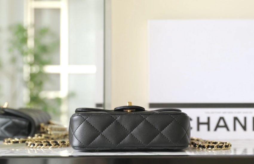 Replica CHANEL CF 19 cm Handle Black 4 Replica CHANEL CF 19 cm Handle Black - premium 1:1 fake handbag model