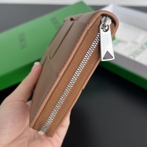 Replica Bottega Veneta Cassette Zip Wallet 10 Replica Bottega Veneta Cassette Zip Wallet - near-authentic luxury replica handbag