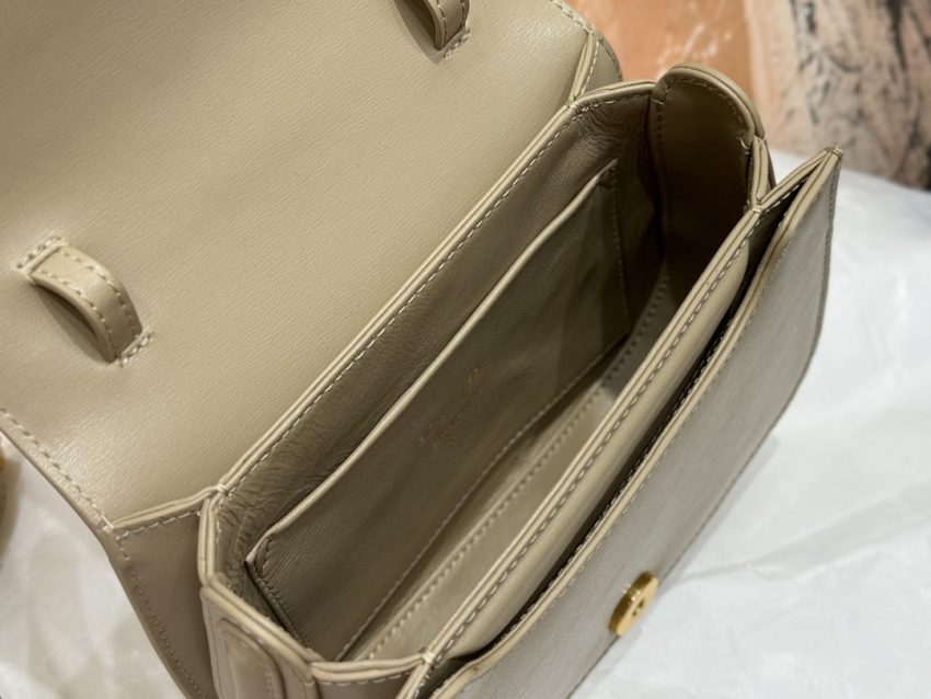 Replica Dior 30 Montaigne Avenue Top Handle Brown - high-quality designer bag clone