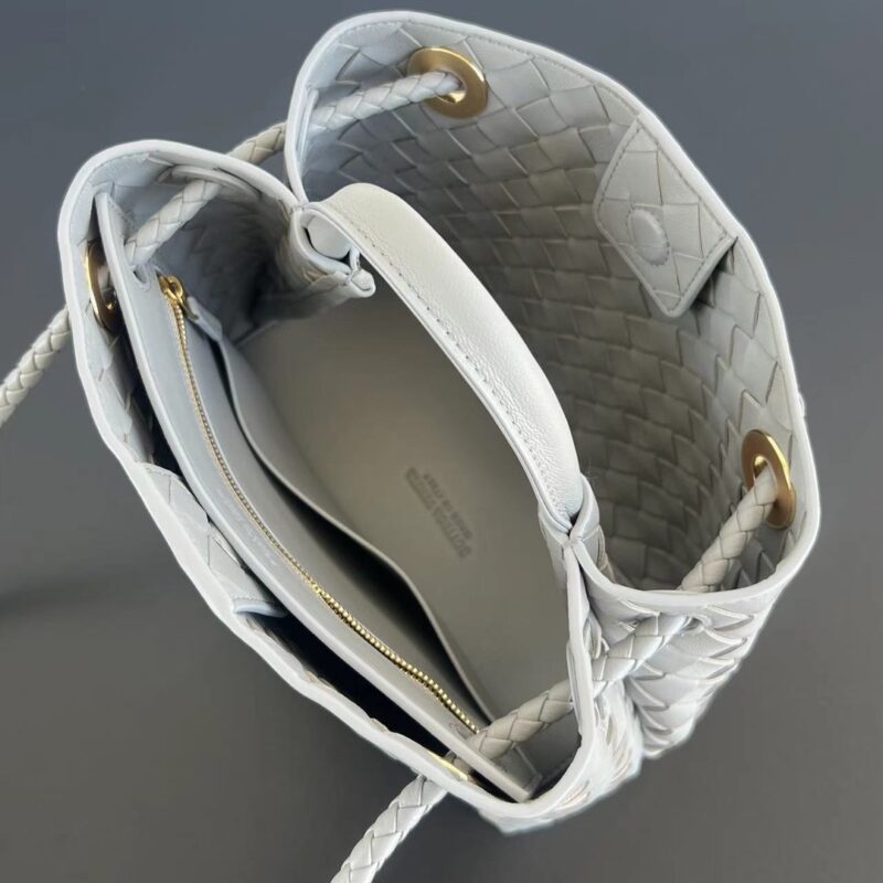 Replica Bottega Veneta Andiamo 4 Replica Bottega Veneta Andiamo - high-quality designer bag clone