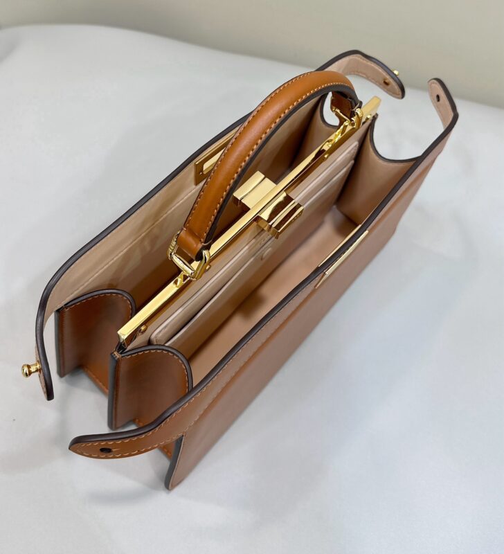 Replica Fendi Peekaboo Large Brown 9 Replica Fendi Peekaboo Large Brown - top-tier luxury replica shoulder bag