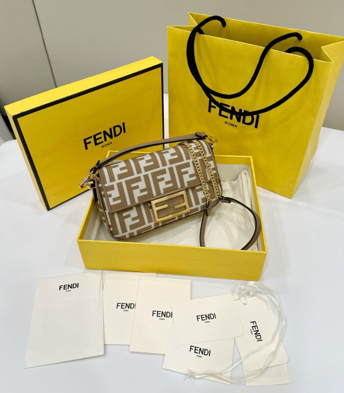 Replica Fendi Baguette FF Brown 1 Replica Fendi Baguette FF Brown - authentic-look luxury purse replica