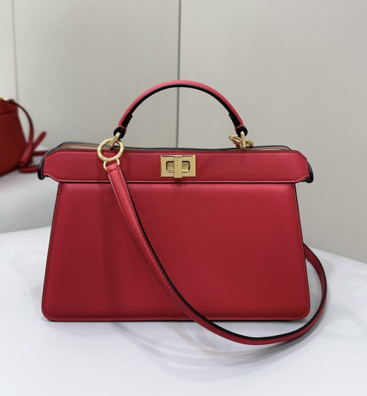 Replica Fendi Peekaboo Large Red 1 Replica Fendi Peekaboo Large Red - near-authentic luxury replica handbag