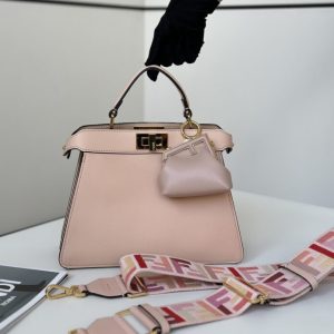 Replica Fendi Peekaboo Medium Pink 1 Replica Fendi Peekaboo Medium Pink - top-tier luxury replica shoulder bag