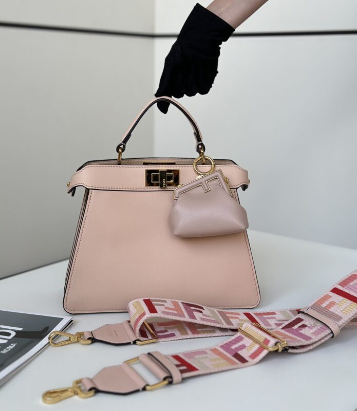 Replica Fendi Peekaboo Medium Pink 1 Replica Fendi Peekaboo Medium Pink - top-tier luxury replica shoulder bag