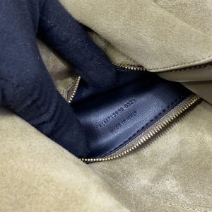 Replica YSL LE 5 A 7 Small Suede 2 Replica YSL LE 5 A 7 Small Suede - realistic designer-inspired fake bag