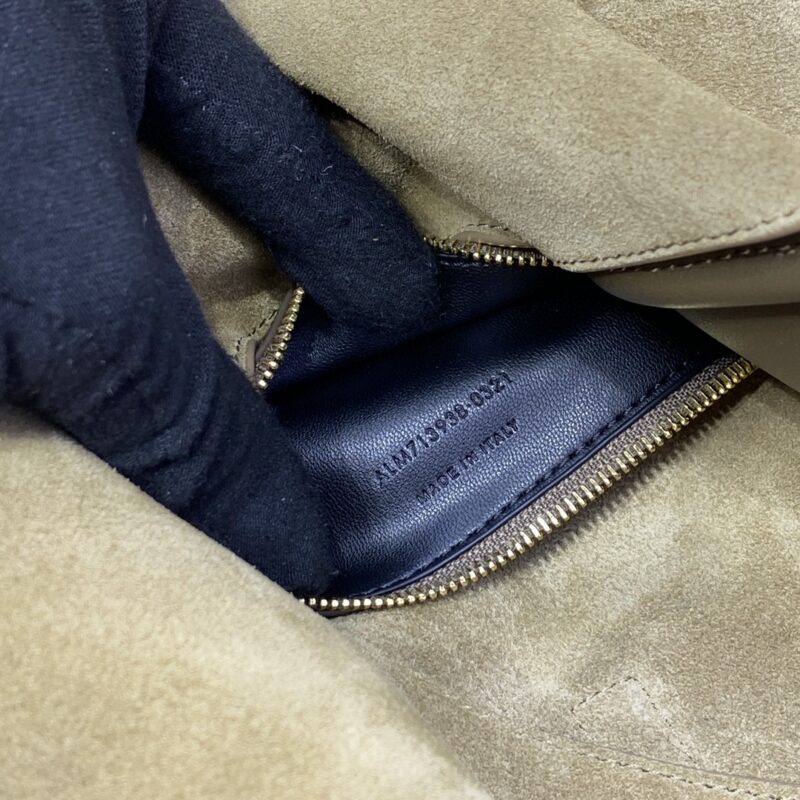 Replica YSL LE 5 A 7 Small Suede 2 Replica YSL LE 5 A 7 Small Suede - realistic designer-inspired fake bag