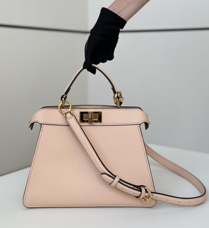 Replica Fendi Peekaboo Medium Pink 2 Replica Fendi Peekaboo Medium Pink - high-end fake designer purse