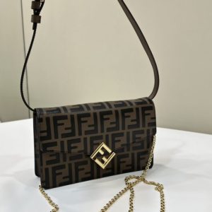 Replica Fendi Baguette Wallet on Chain 2 Replica Fendi Baguette Wallet on Chain - top-tier luxury replica shoulder bag