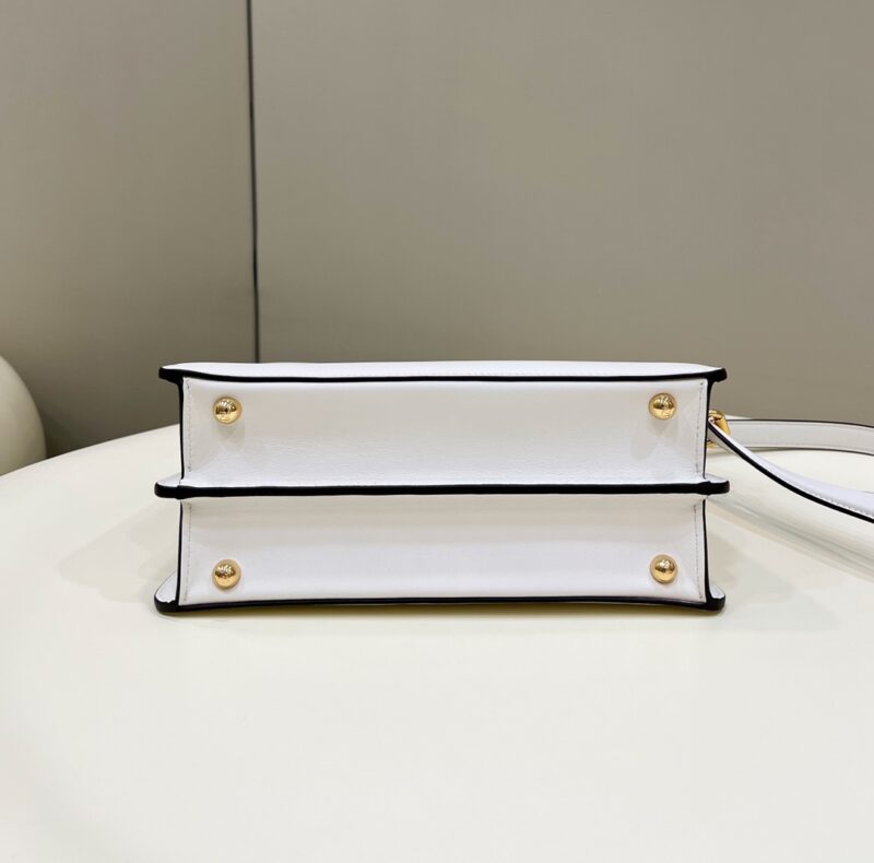 Replica Fendi Peekaboo Medium White 3 Replica Fendi Peekaboo Medium White - top-tier luxury replica shoulder bag