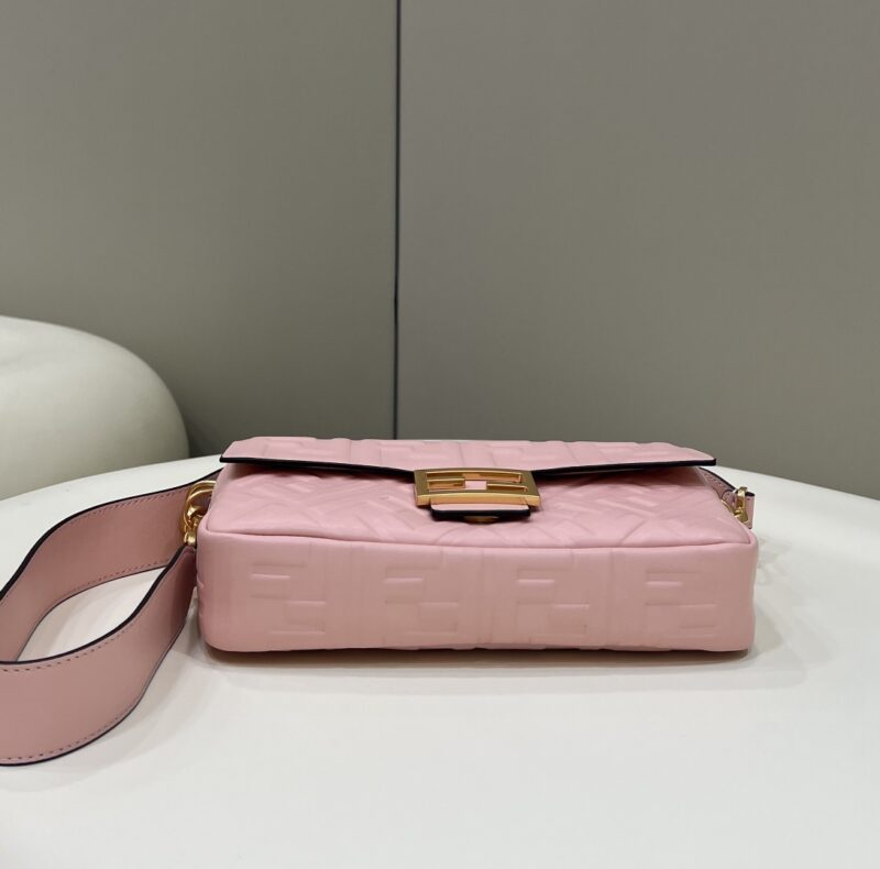 Replica Fendi Baguette Pink 3 Replica Fendi Baguette Pink - top-tier luxury replica shoulder bag