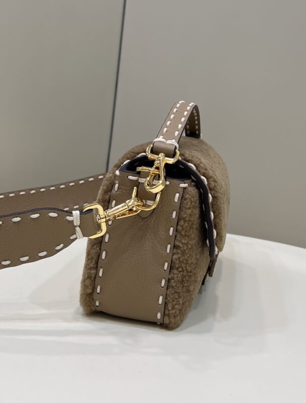 Replica Fendi Baguette Brown Wool 3 Replica Fendi Baguette Brown Wool - high-accuracy replica luxury purse