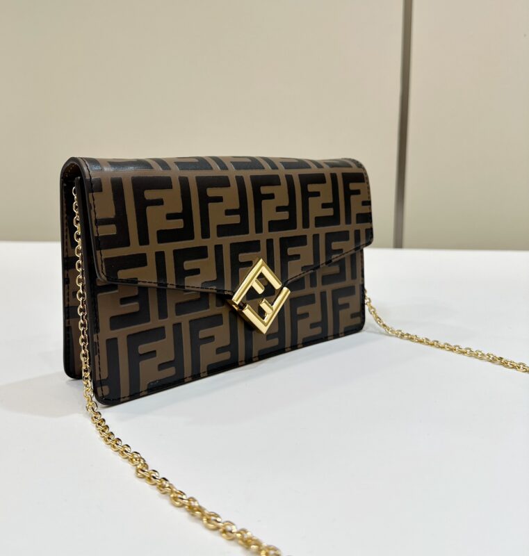 Replica Fendi Baguette Wallet on Chain 3 Replica Fendi Baguette Wallet on Chain - authentic-look luxury purse replica