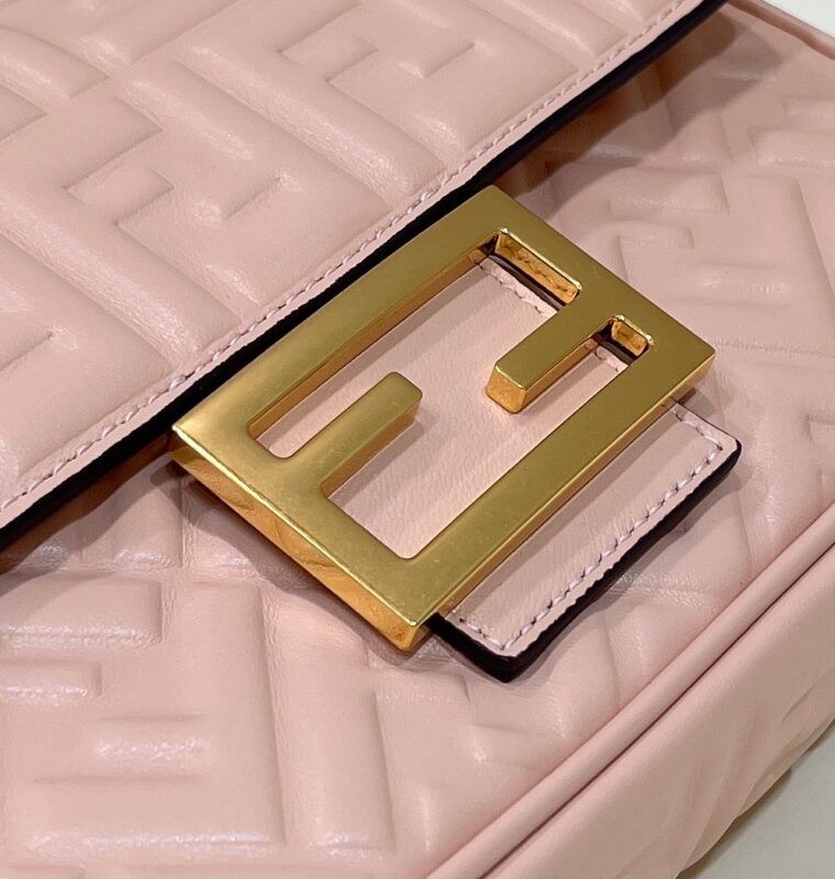 Replica Fendi Baguette Sliding Chain Pink - premium-grade designer purse dupe