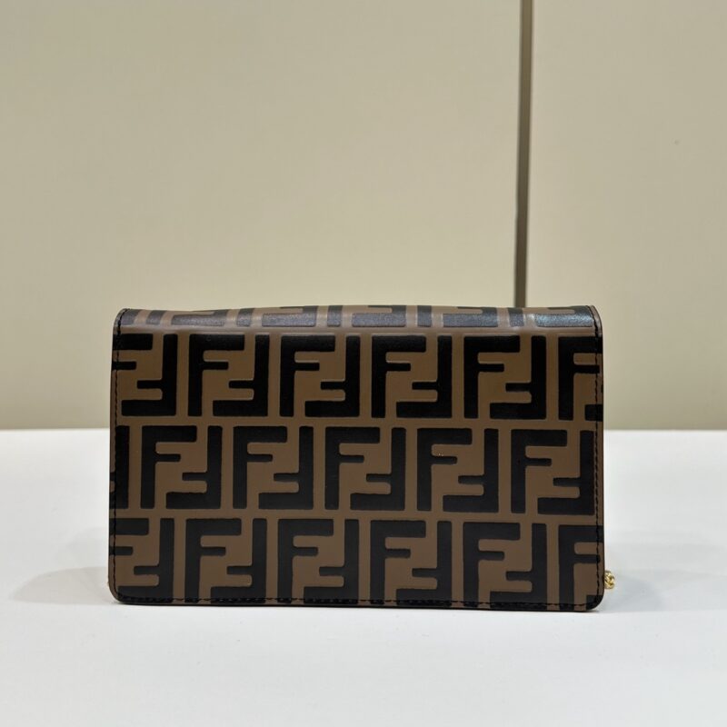 Replica Fendi Baguette Wallet on Chain 4 Replica Fendi Baguette Wallet on Chain - best-selling designer handbag dupe