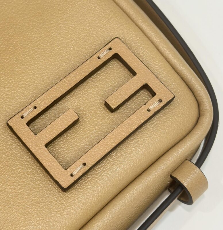 Replica Fendi Simply Brown 5 Replica Fendi Simply Brown - high-accuracy replica luxury purse