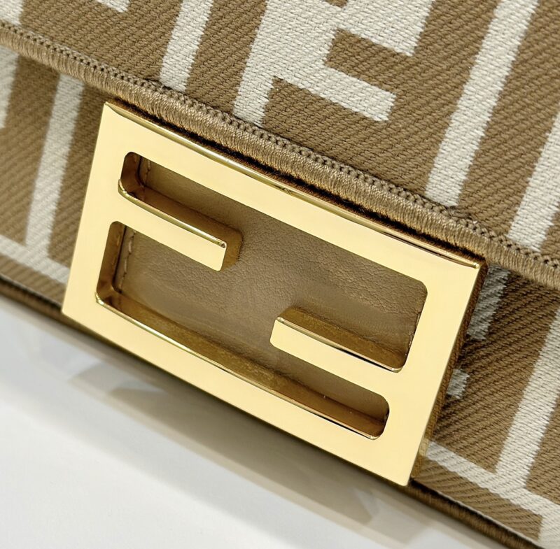 Replica Fendi Baguette FF Brown 5 Replica Fendi Baguette FF Brown - premium 1:1 fake handbag model